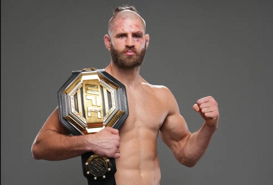 A Ascensão e a Queda de um Campeão: A História de Jiri Prochazka - Thai Shark