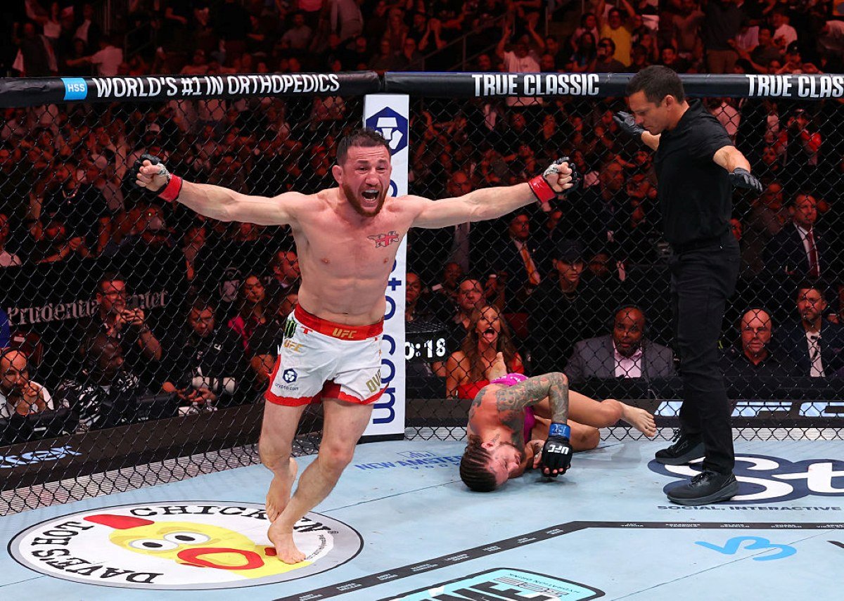 🤯 Trump na Plateia, Cinturões Mudam de Dono & Finalizações por Todos os Lados: UFC 316 Foi Pura Loucura em Newark!